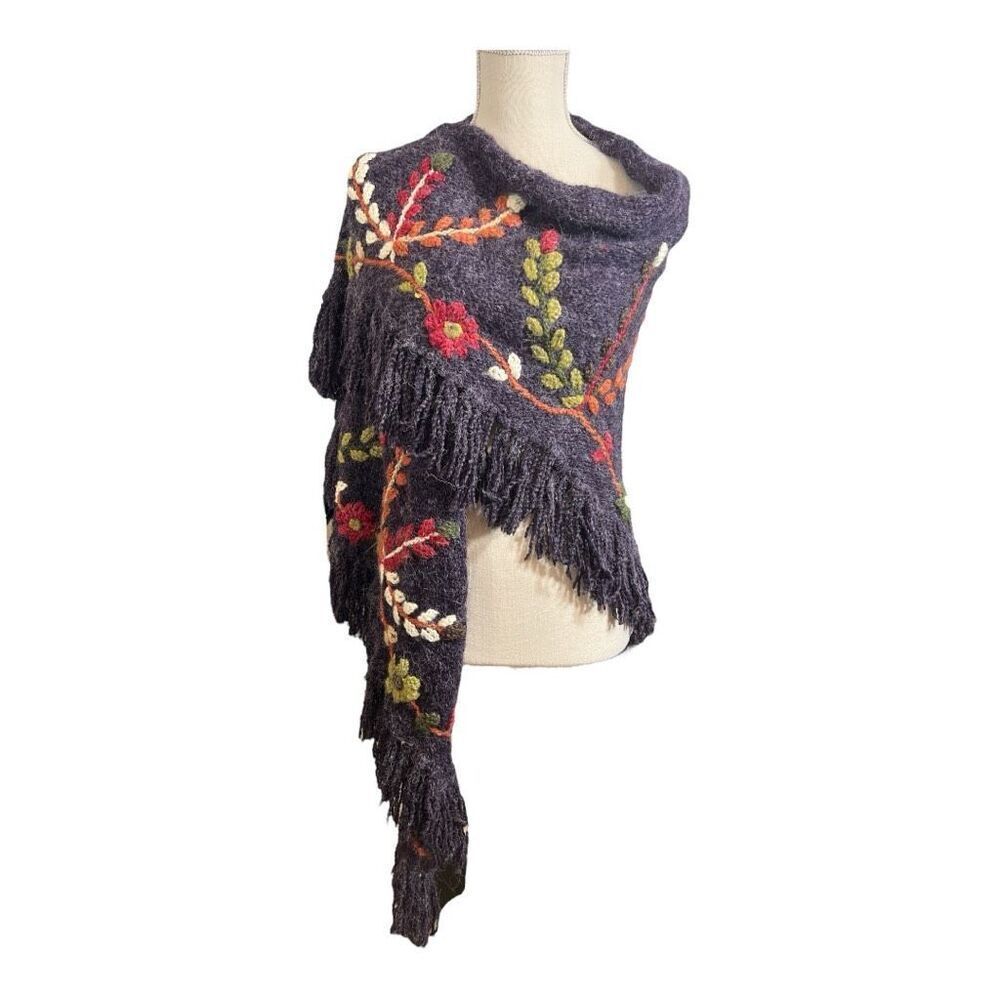 Peruvian Trading Co Fringe Knit Poncho Cape One Size Purple Red Floral - Picture 1 of 10